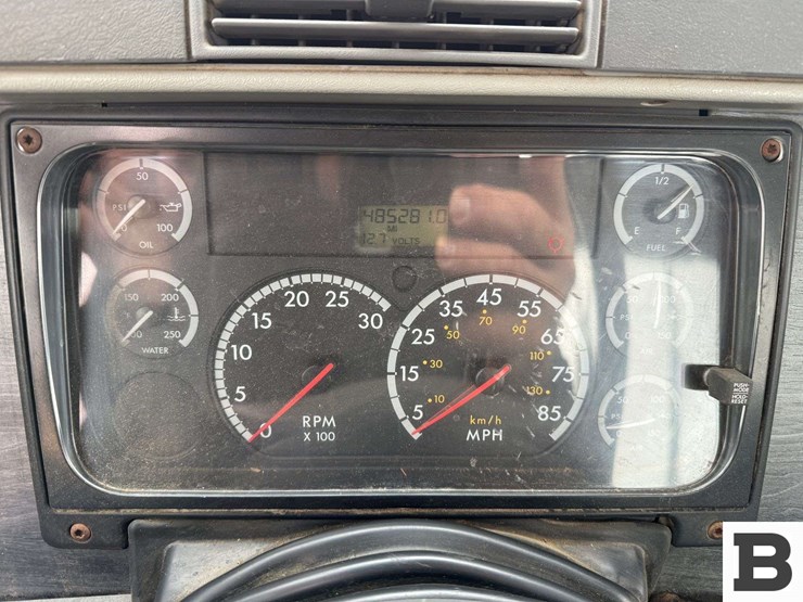 2005-freightliner-columbia-120-image-72
