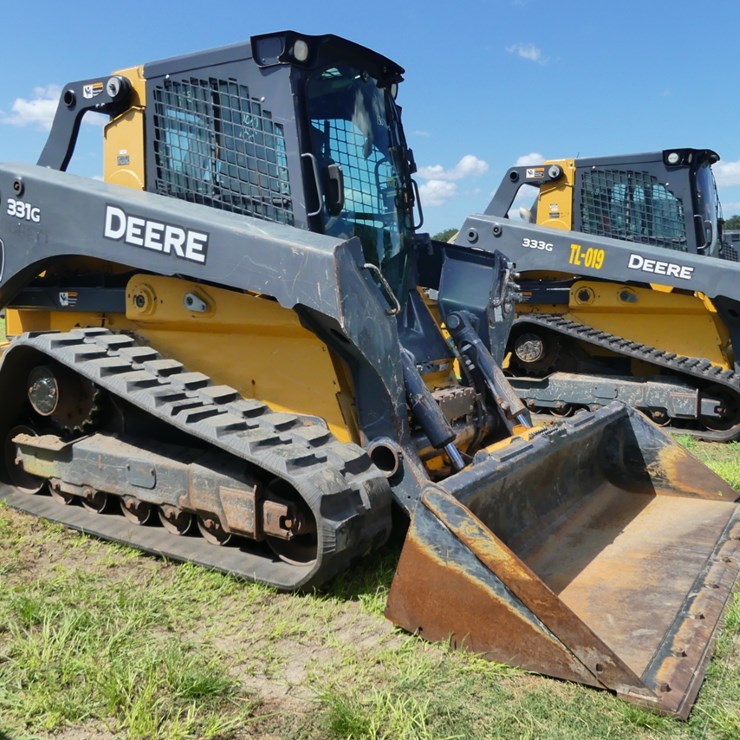 2019 DEERE 331G