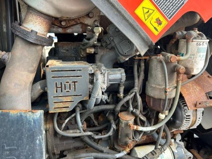 2018-kubota-m6-141-image-30