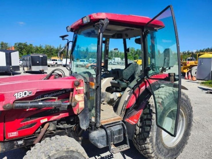 2013-mahindra-5010-hst-image-10