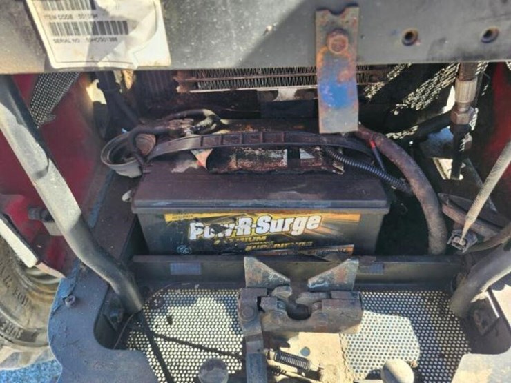 2013-mahindra-5010-hst-image-29