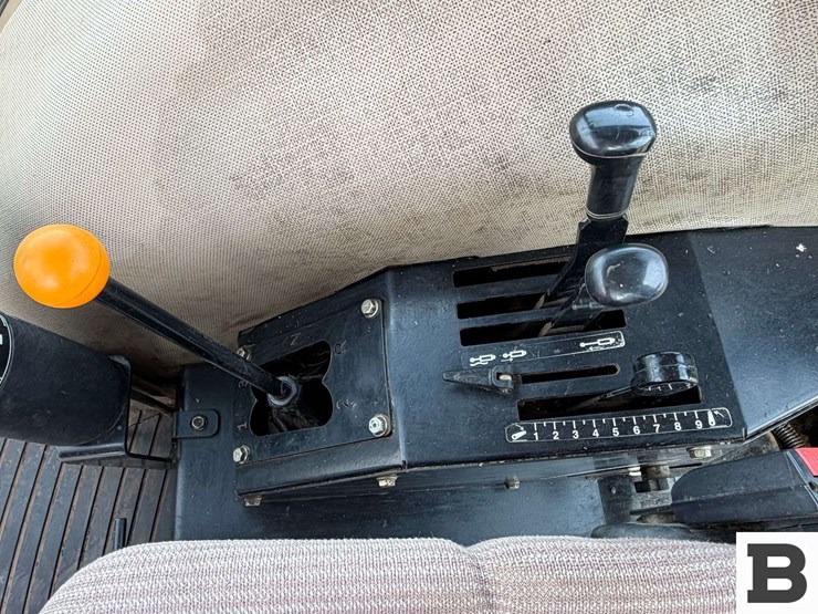 2005-john-deere-6603-image-43