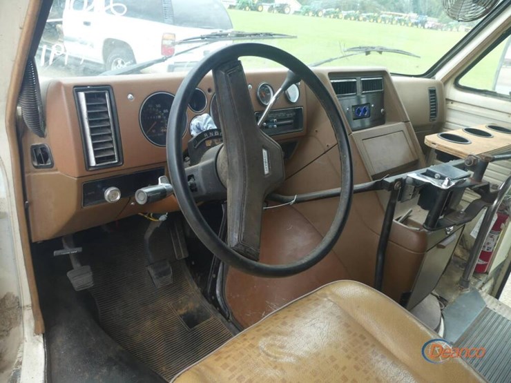 1991-chevrolet-c30-image-8