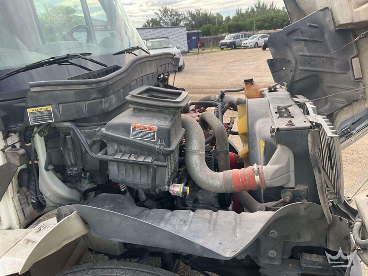 2016-international-durastar-4300-image-9