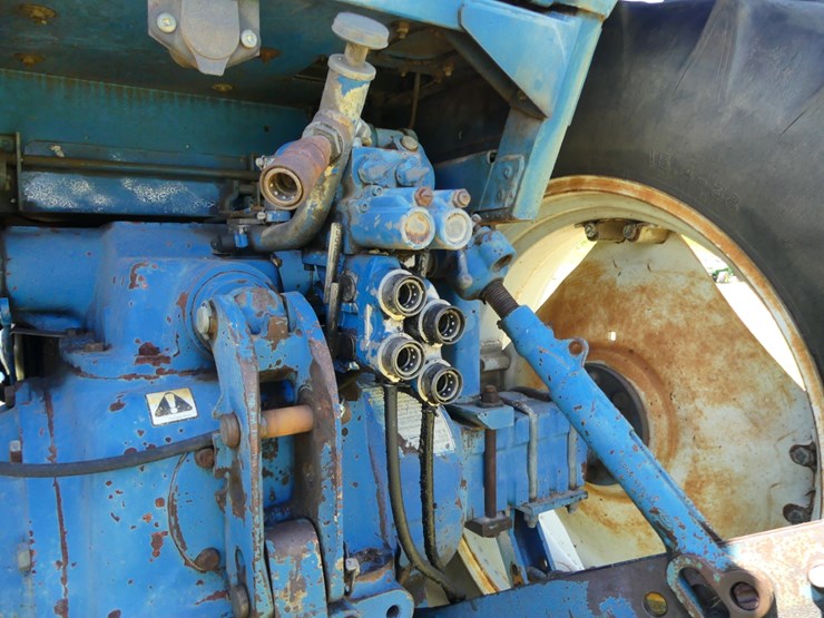 ford-7710-image-7
