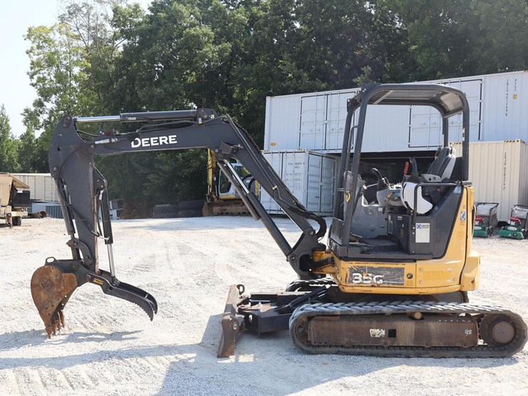 2017-deere-35g-image-2