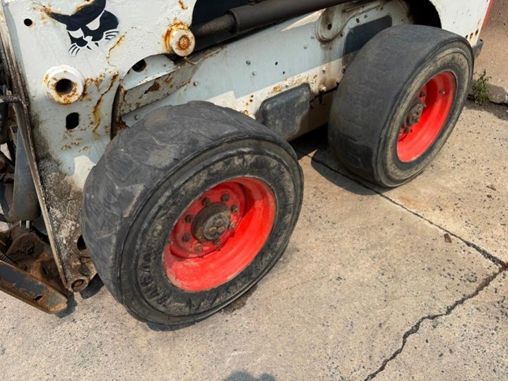 2012-bobcat-s630-image-16