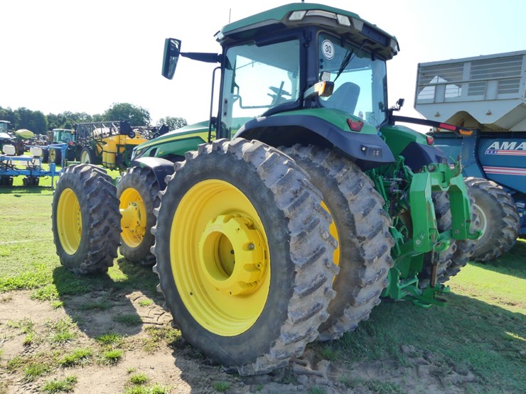 2021-john-deere-8r-310-image-4