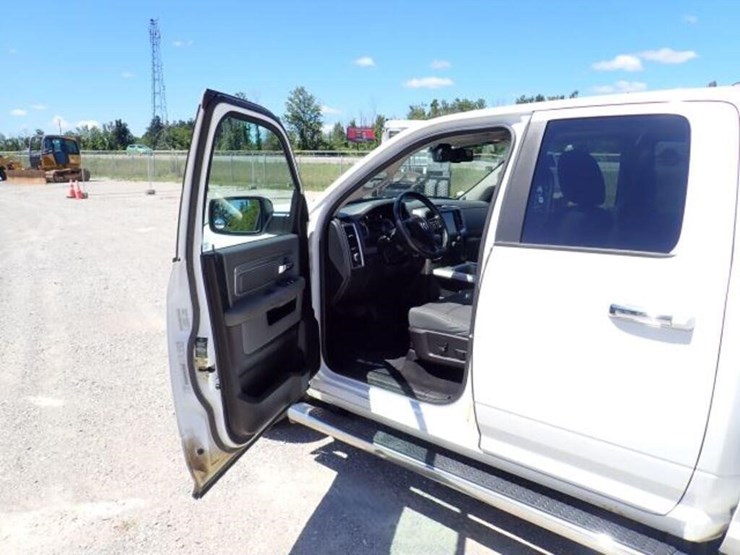 2016-dodge-1500-image-11
