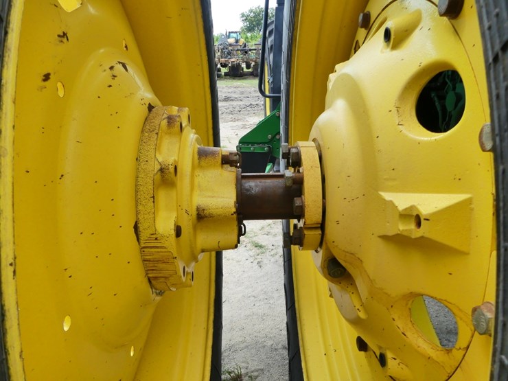 2015-john-deere-7210r-image-9