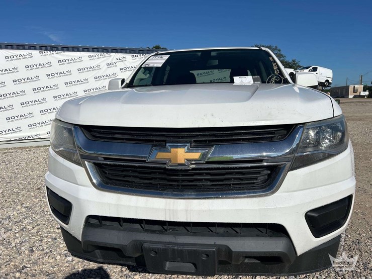 2015-chevrolet-colorado-image-24