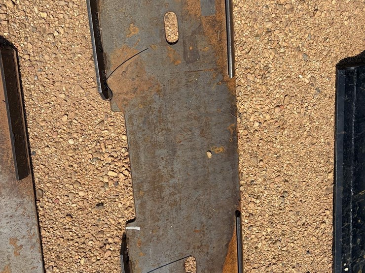 skid-steer-backer-plate-image-1