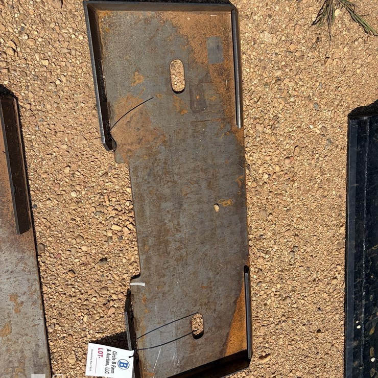 SKID STEER BACKER PLATE