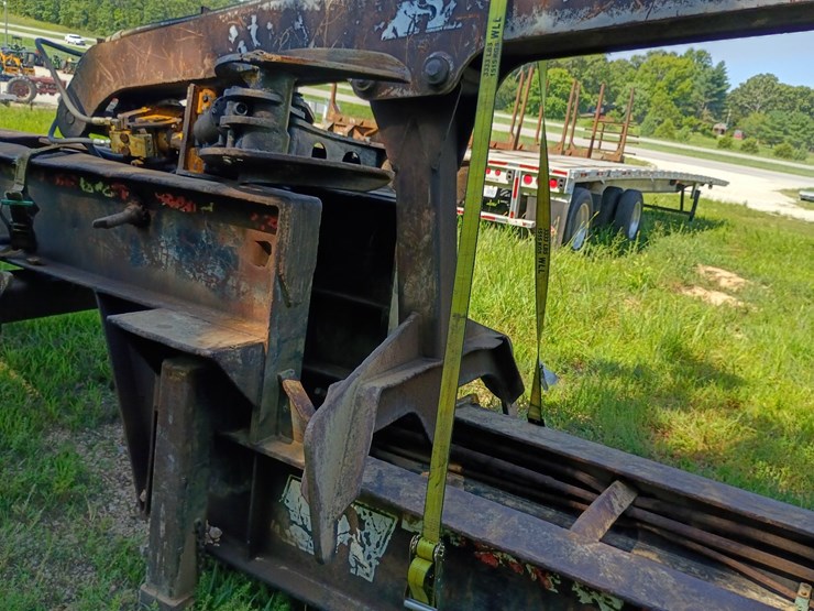 #26282-•-barko-log-picker-trailer-image-23