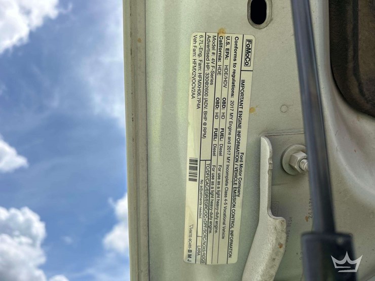2017-ford-f550-image-13