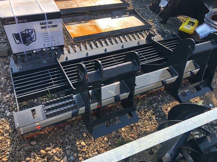 #75-•-76”-land-leveler-image-2