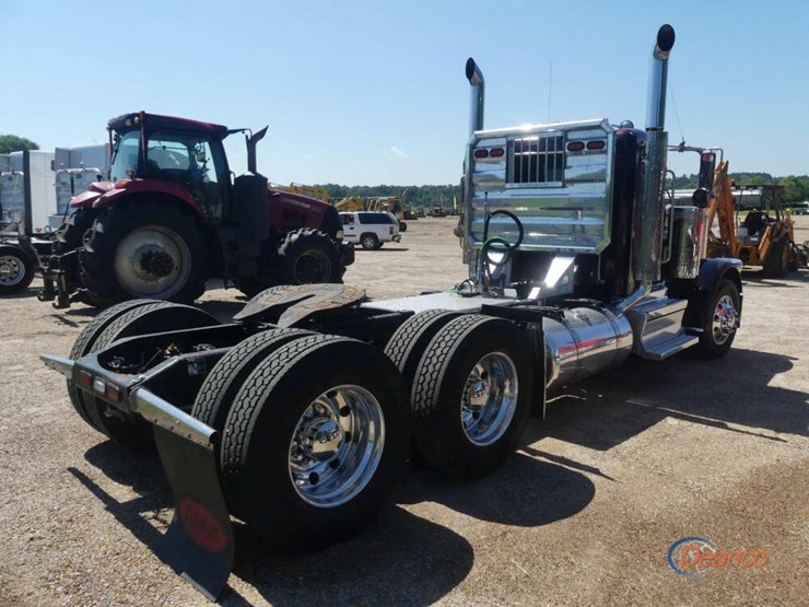 2024-peterbilt-389-image-24