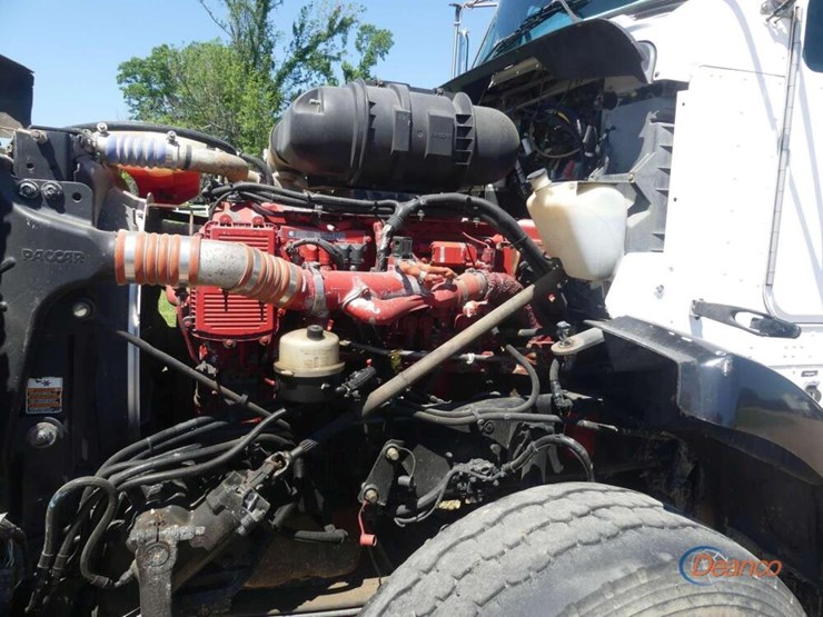 2009-kenworth-t800-image-10