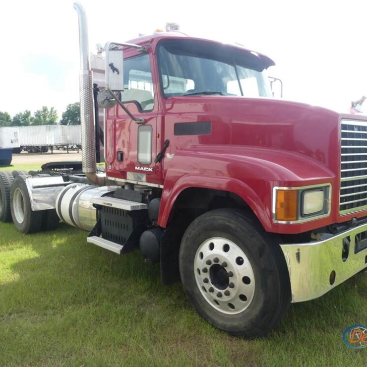 2013 MACK CHU613 TRUCK TRACTOR, S/N 1M1AN07Y0DM015047 T/A, DAY CAB, MACK M