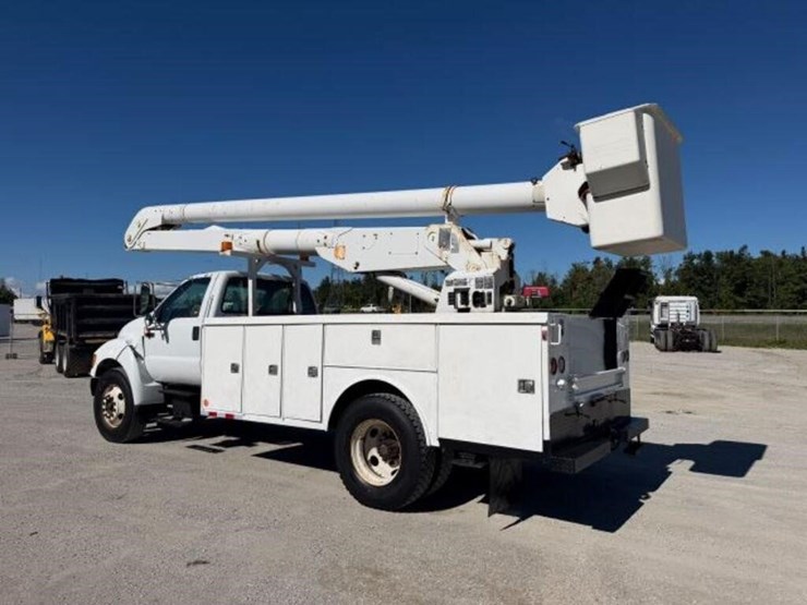 2001-ford-f650-xl-image-7