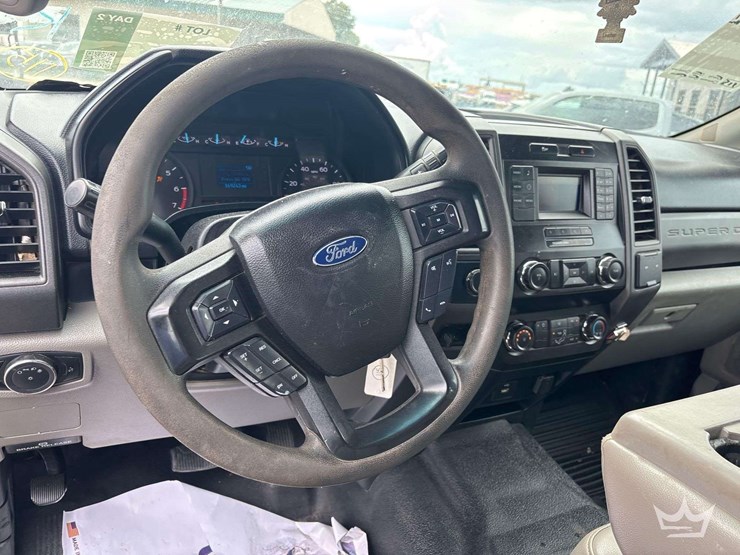 2019-utility-flatbed-image-14