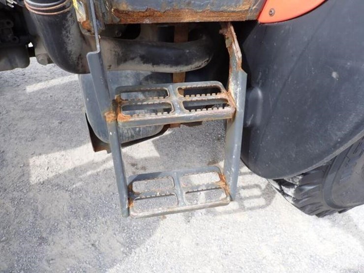 2019-kubota-m4-071-image-39