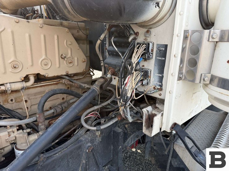 1989-peterbilt-377-image-48