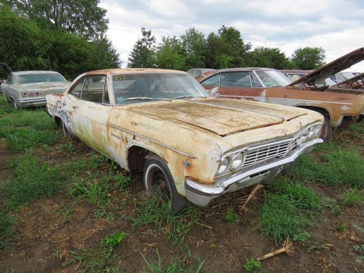 1966-chevrolet-impala-2dr-ht-image-3