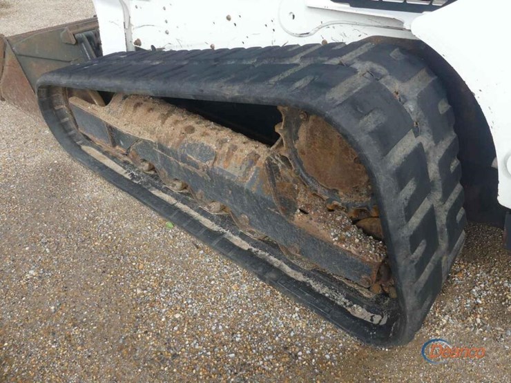 2022-bobcat-t740-image-11