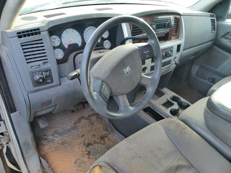 2007-dodge-ram-3500-image-14