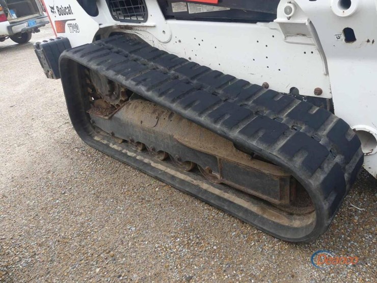 2022-bobcat-t740-image-14