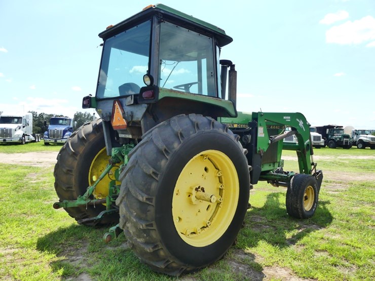 john-deere-4440-image-3