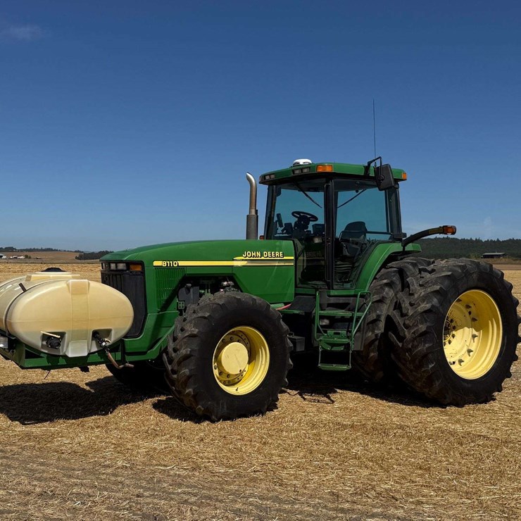 2001 JOHN DEERE 8110