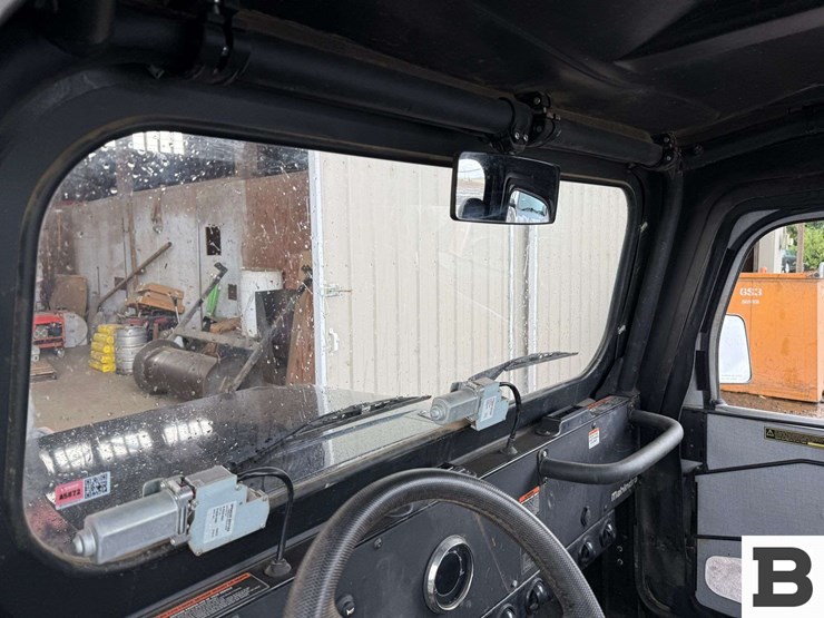 2022-mahindra-roxor-4x4-utv-image-33
