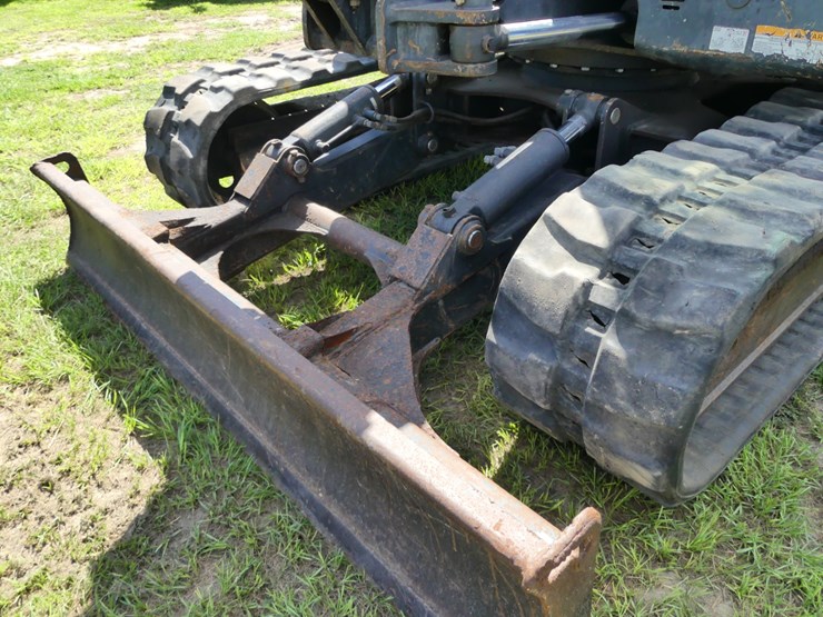 2013-bobcat-e85-image-12