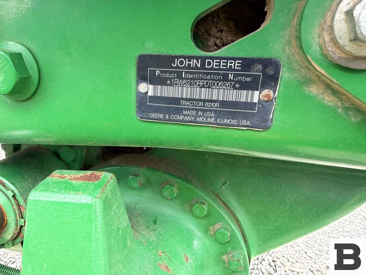 2015-john-deere-6210r-image-54