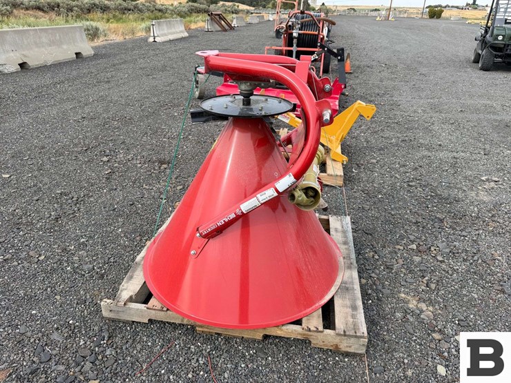 behlen-country-3pt-fertilizer-spreader-image-4