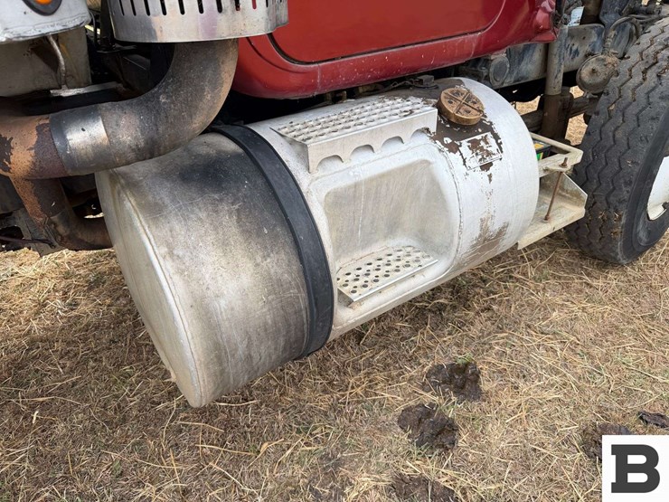 1988-mack-rd688s-image-31