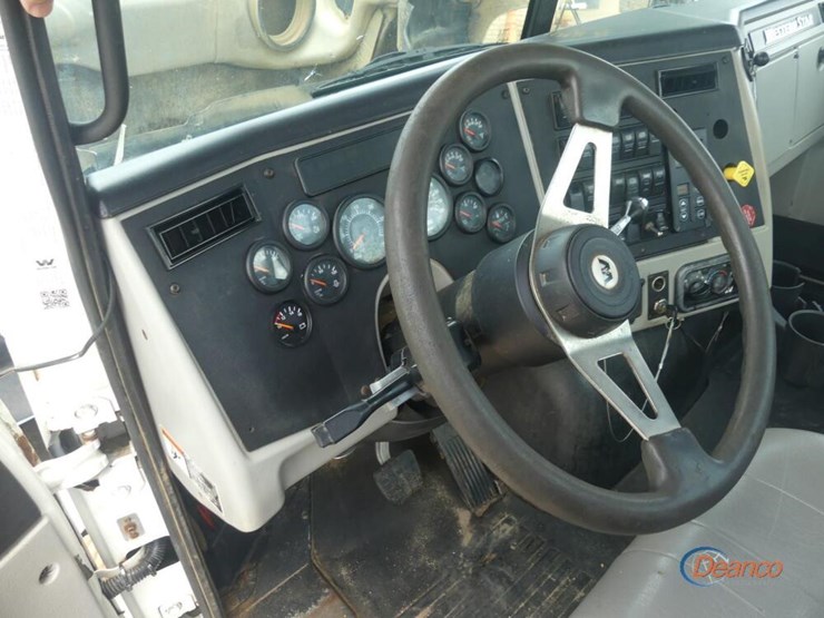 2017-western-star-4700sf-image-13