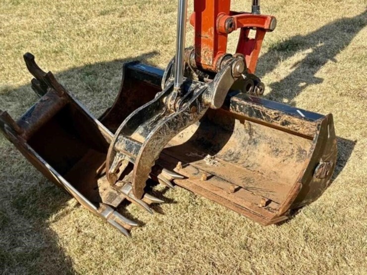 2020-kubota-u35-4-image-8