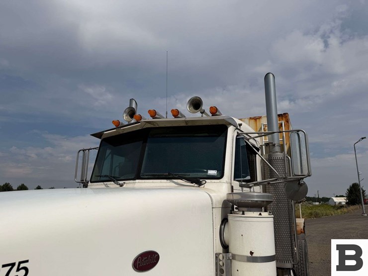 1989-peterbilt-377-image-9