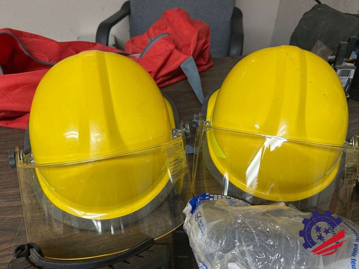 two-bullard-e830-fire-helmets-with-face-shields-and-goggles-image-6