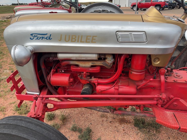 1953-ford-tractor-image-10