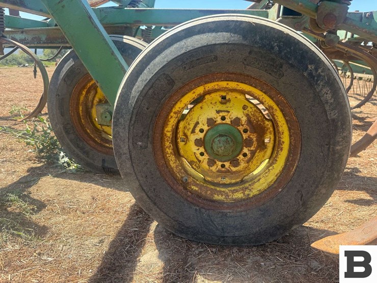 john-deere-16-image-20
