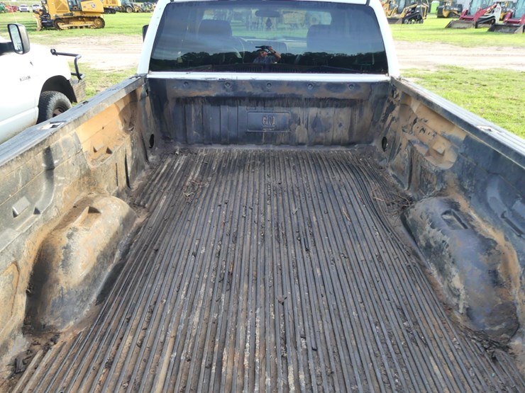 2013-chevrolet-2500hd-image-7