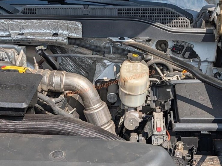 2017-chevrolet-silverado-3500-image-31