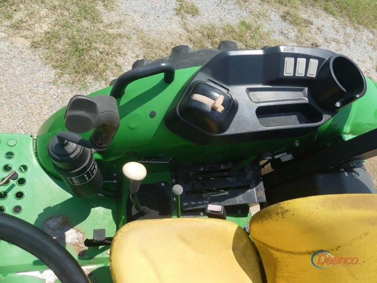 2021-john-deere-5045e-image-12