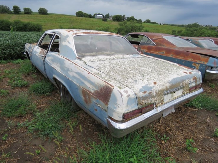 1966-chevrolet-biscayne-2dr-sedan-image-5