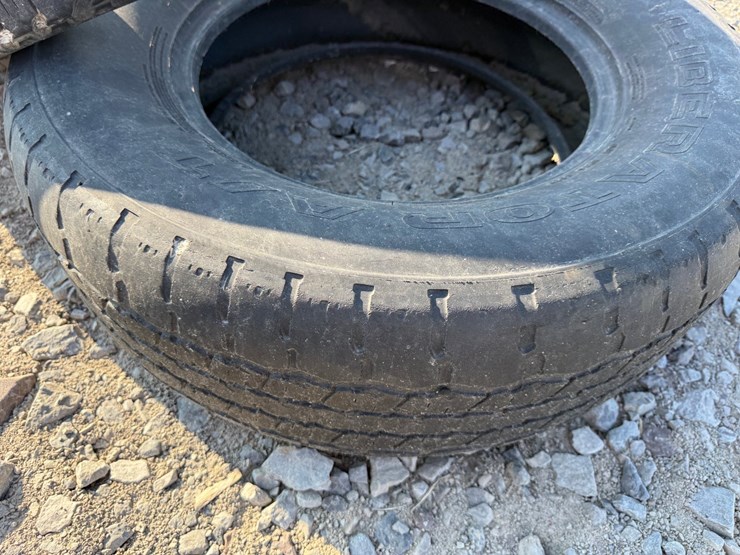 #5035-•-lot-of-(3)-miscellaneous-tires-inv#-5035-image-5