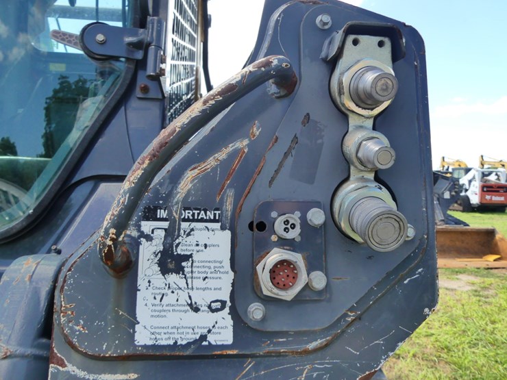 2019-deere-331g-image-12